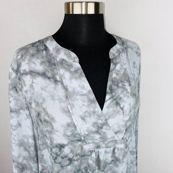 41 Hawthorn Womens Medium M Polyester Grey Mottled Tie Dye Print Slit Sides Top - Picture 4 of 8